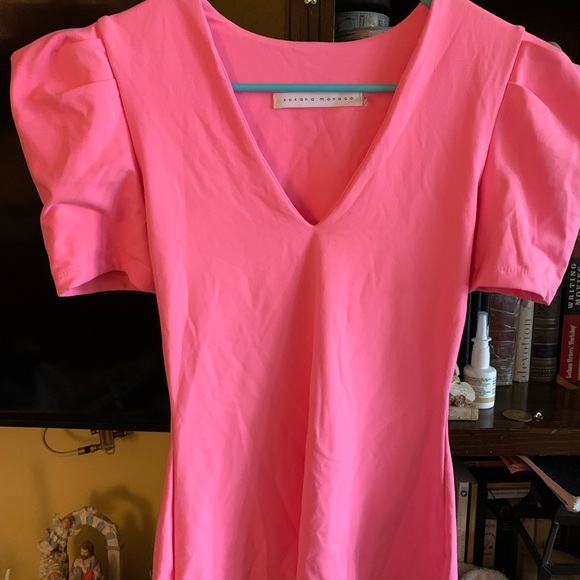 Susana Monaco Women's Pink V-Neck Top - Picture 1 of 5